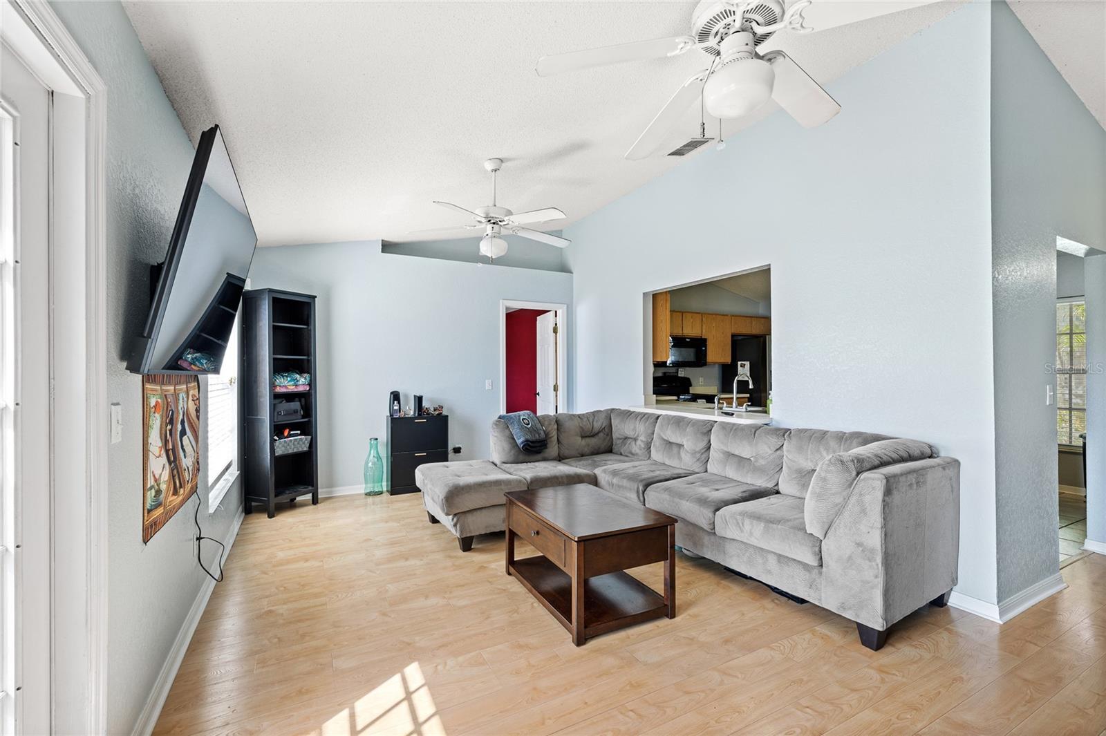 Image 6 of 37 For 145 Eagle Point Boulevard