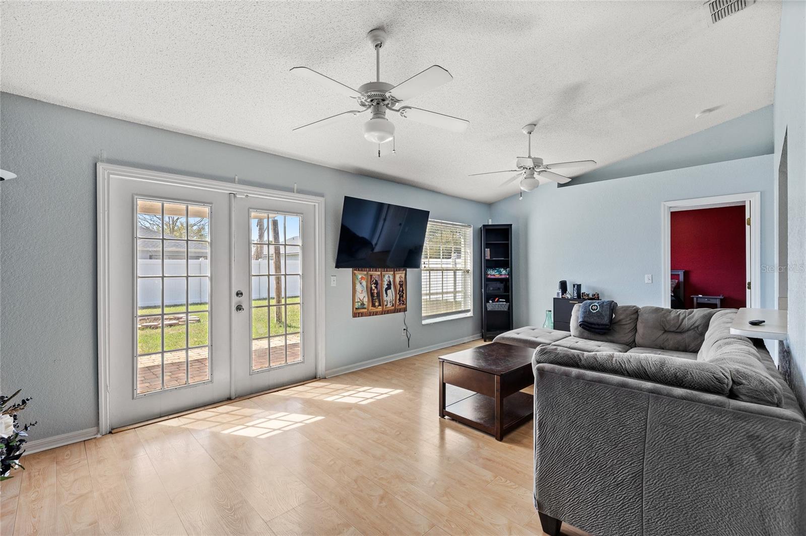 Image 7 of 37 For 145 Eagle Point Boulevard