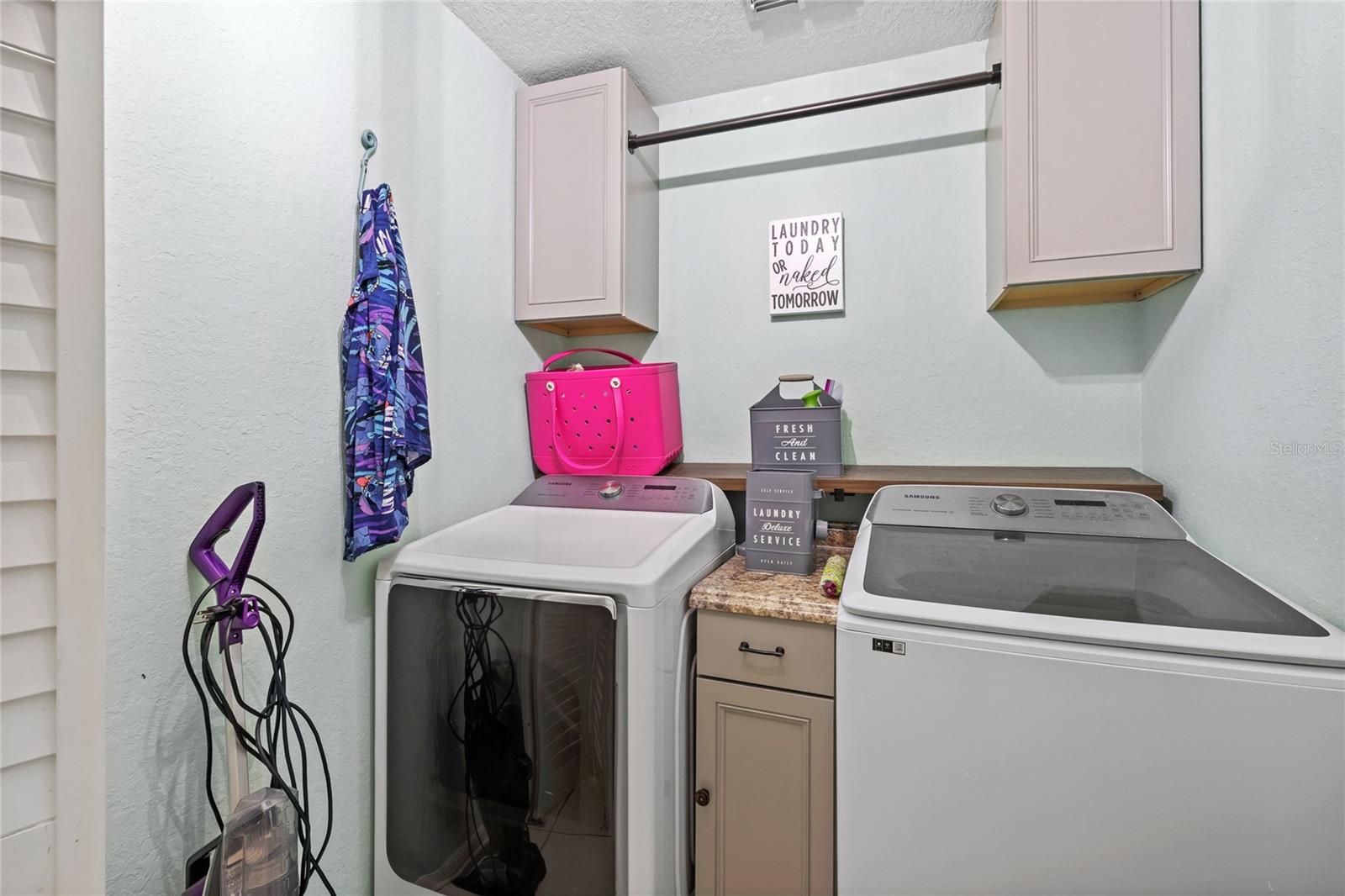 Image 23 of 45 For 496 Terranova Street