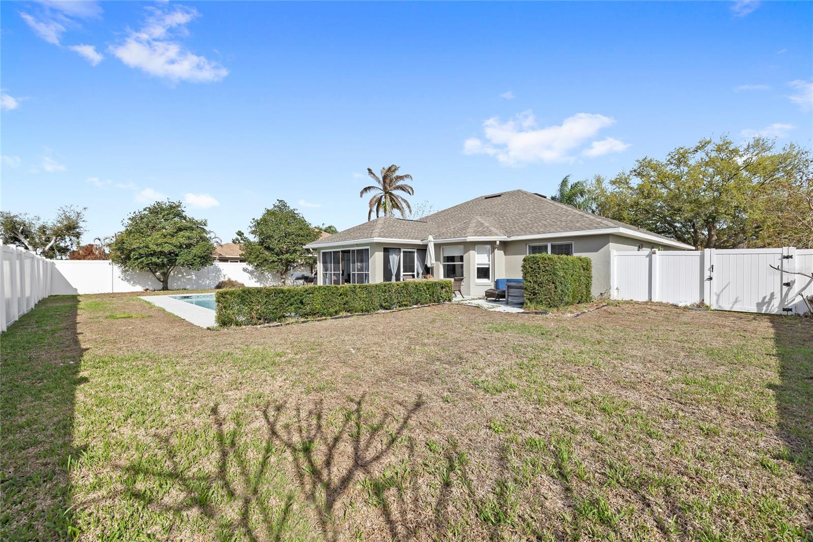 Image 4 of 45 For 496 Terranova Street