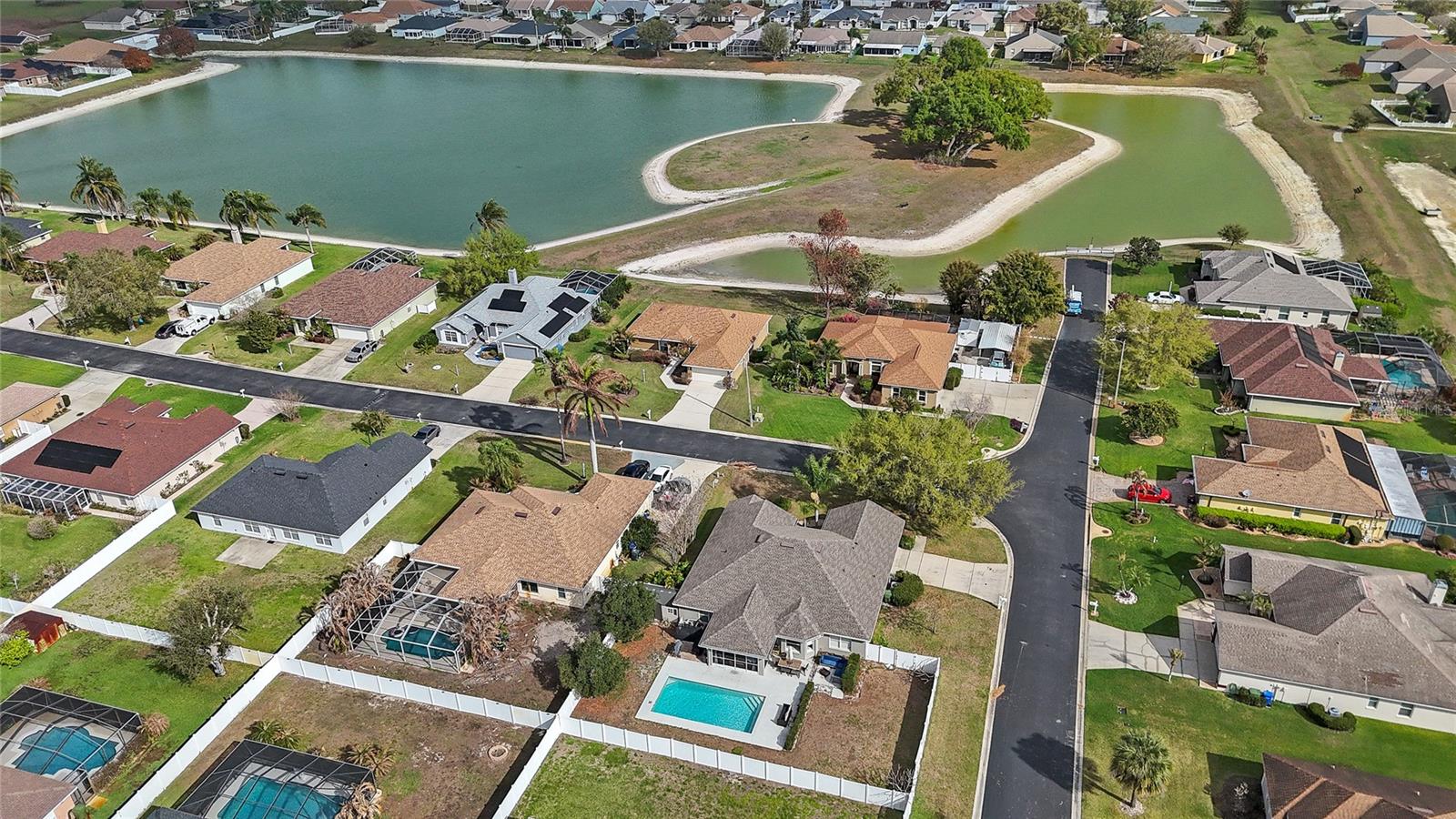 Image 40 of 45 For 496 Terranova Street