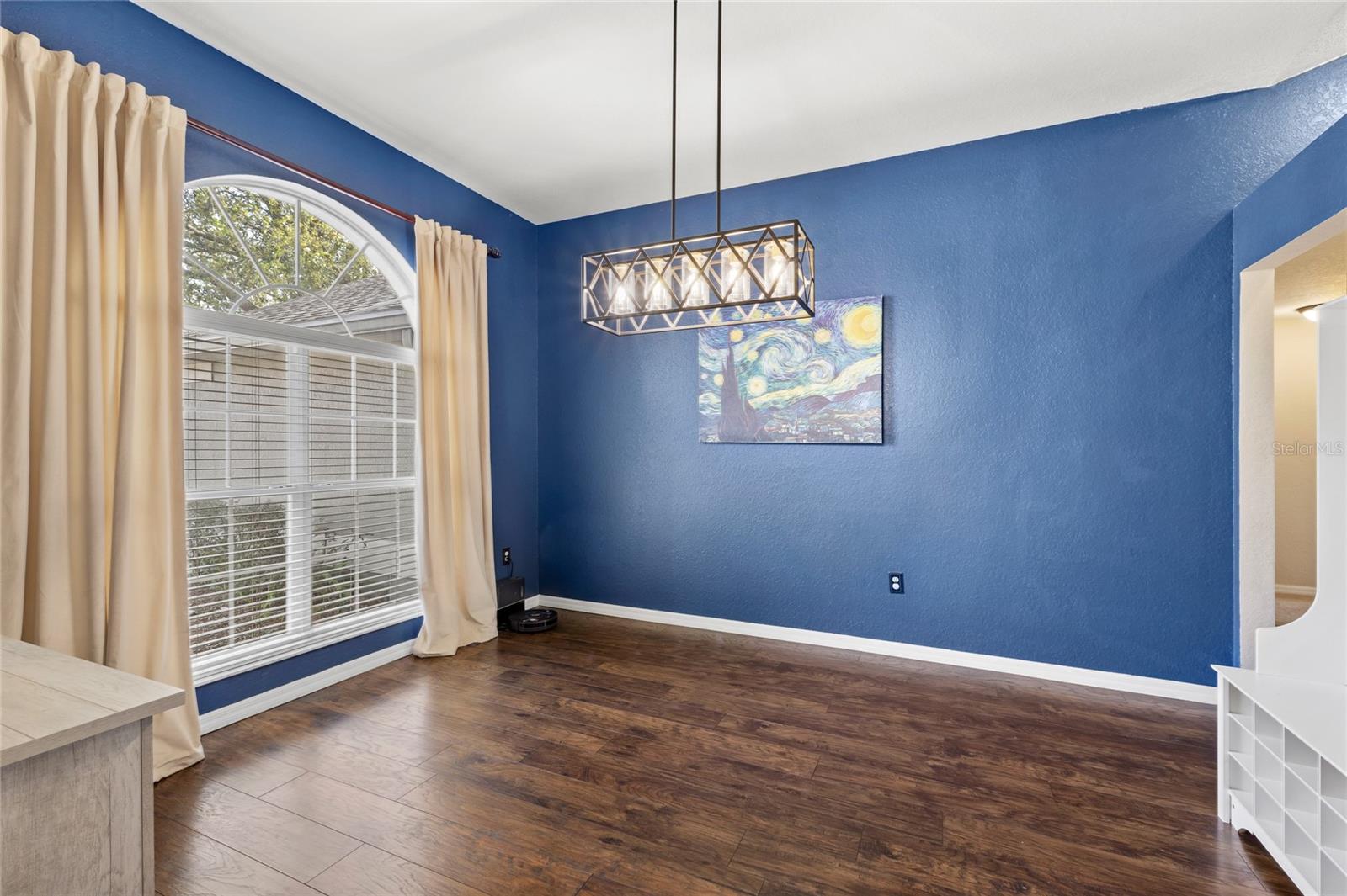 Image 7 of 45 For 496 Terranova Street