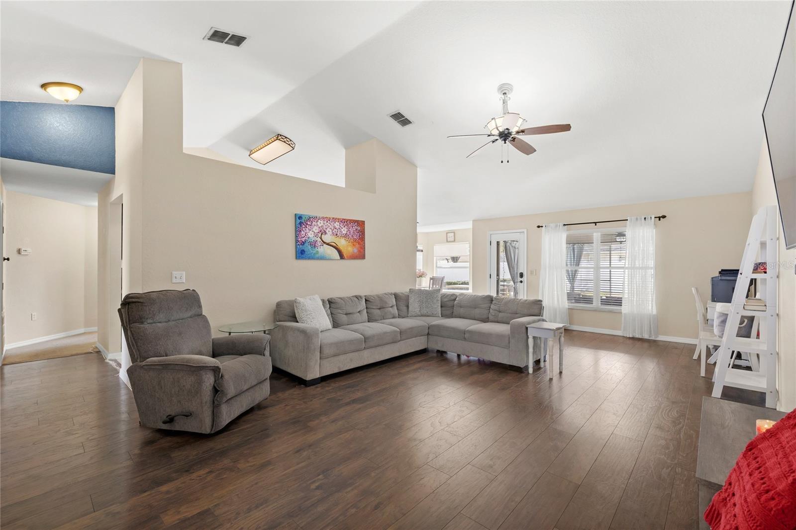 Image 8 of 45 For 496 Terranova Street