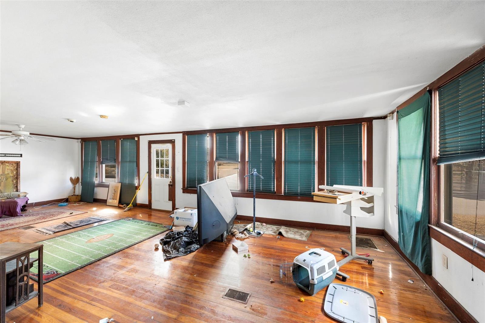 Image 19 of 43 For 485 Stanford Street