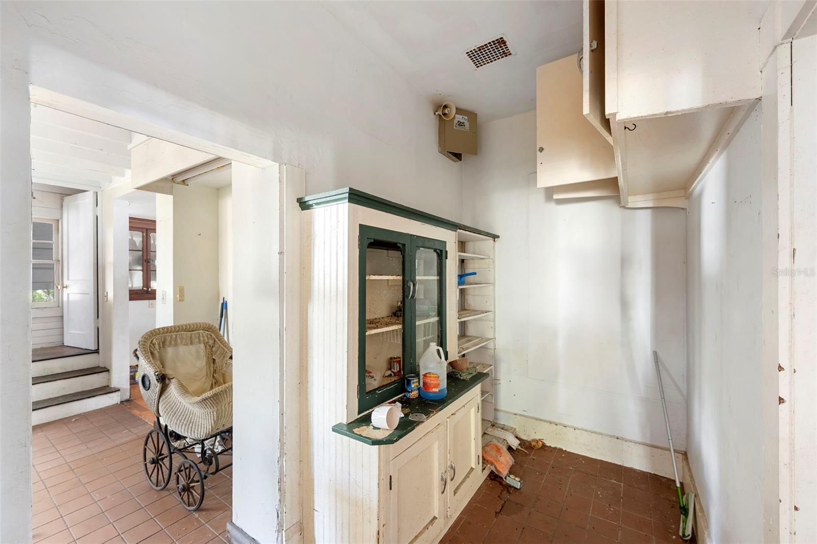 Image 23 of 43 For 485 Stanford Street