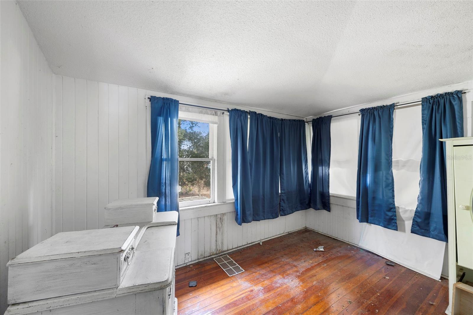 Image 31 of 43 For 485 Stanford Street