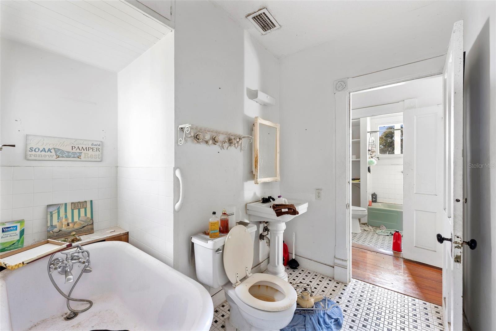 Image 32 of 43 For 485 Stanford Street