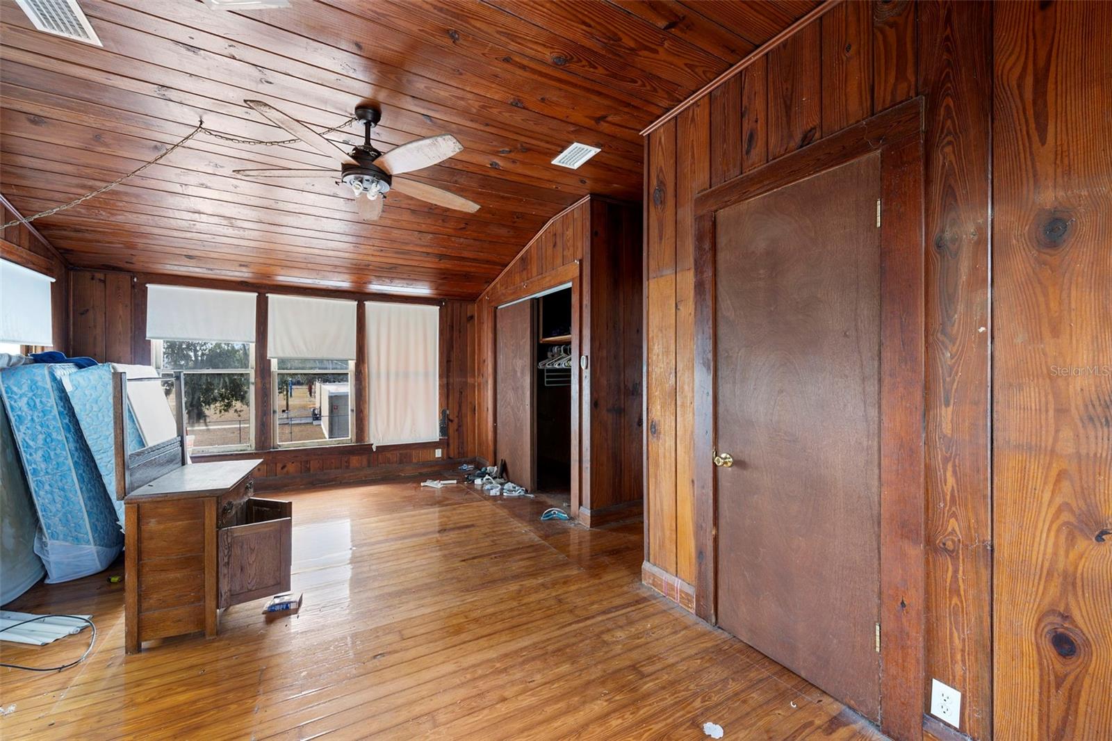 Image 35 of 43 For 485 Stanford Street