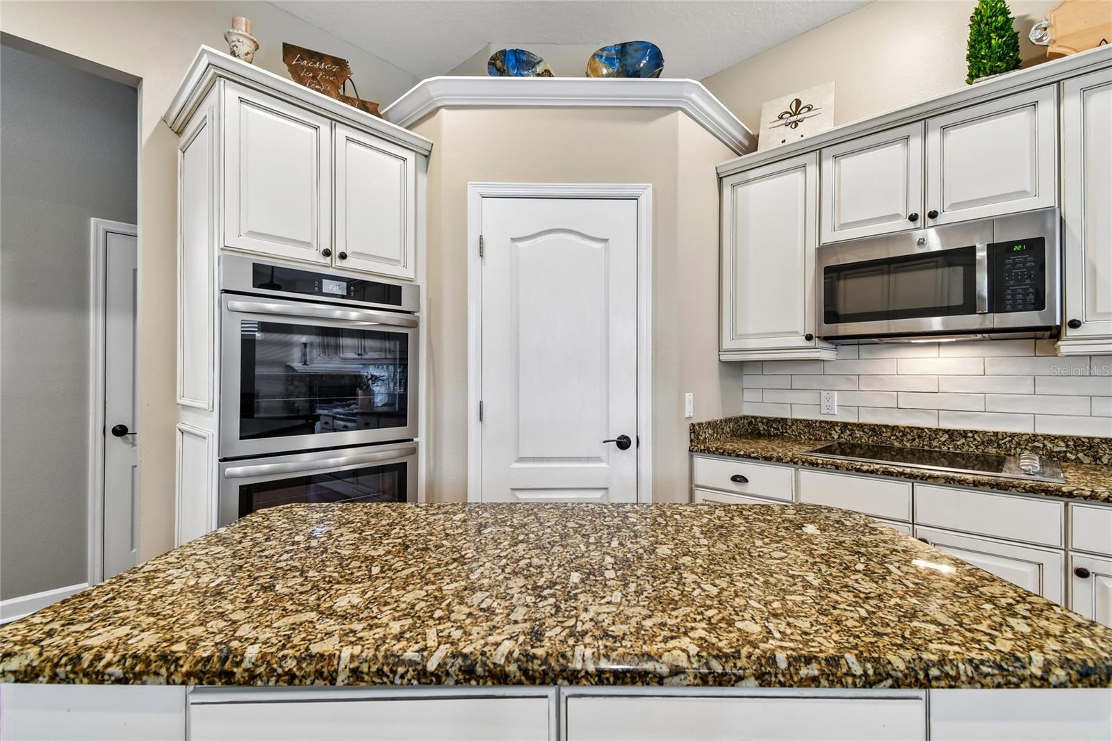 Image 11 of 33 For 1362 Shady Knoll Court