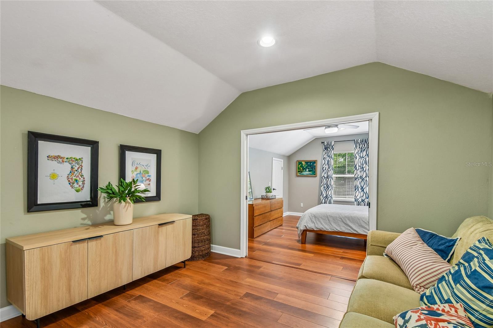 Image 20 of 33 For 1362 Shady Knoll Court