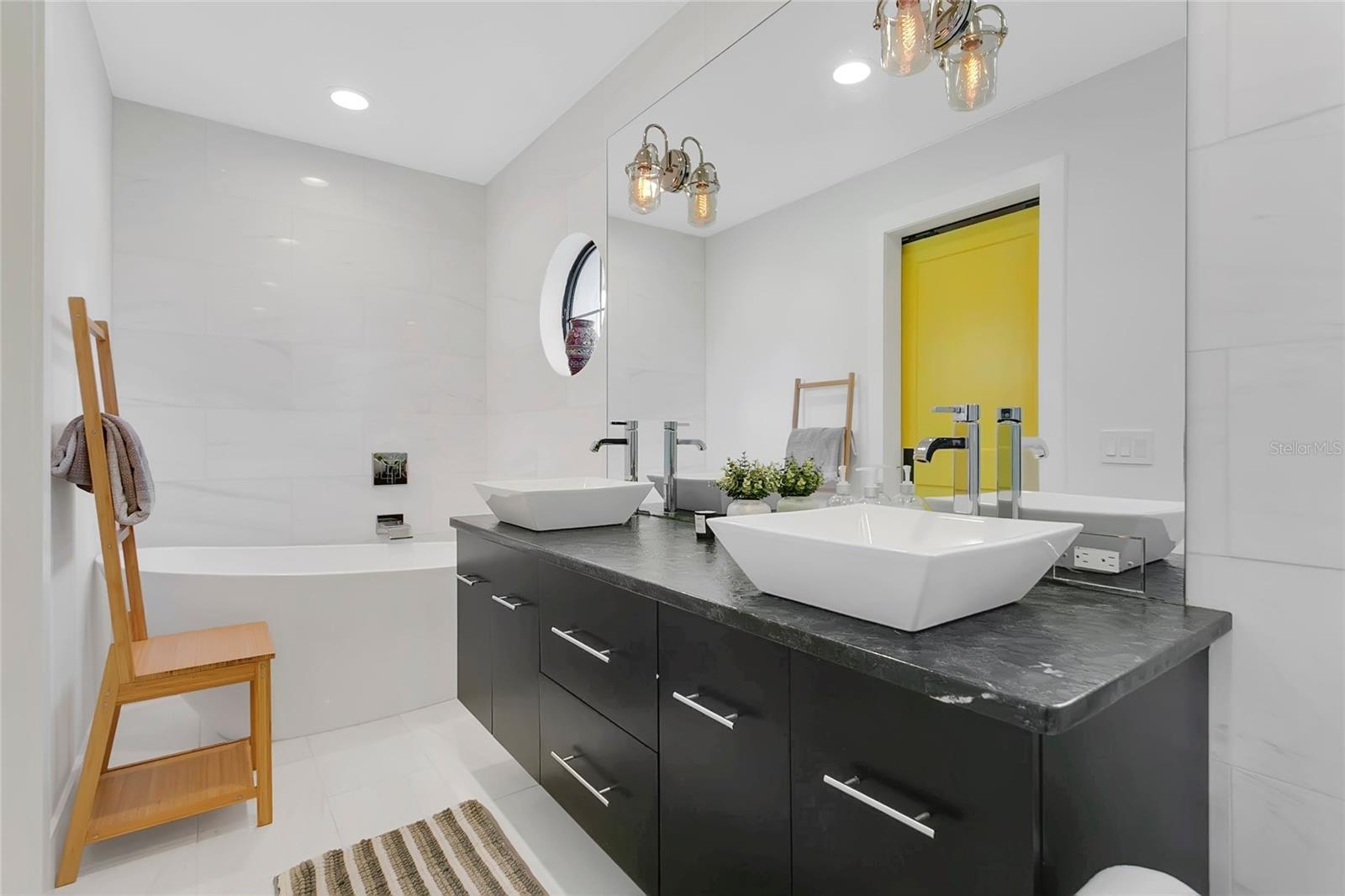 Image 15 of 38 For 9500 Handley Court