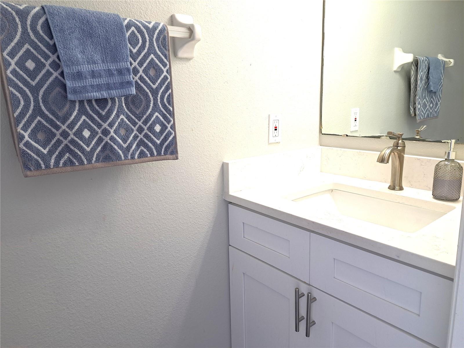 Image 14 of 37 For 10318 Crystal Point Drive