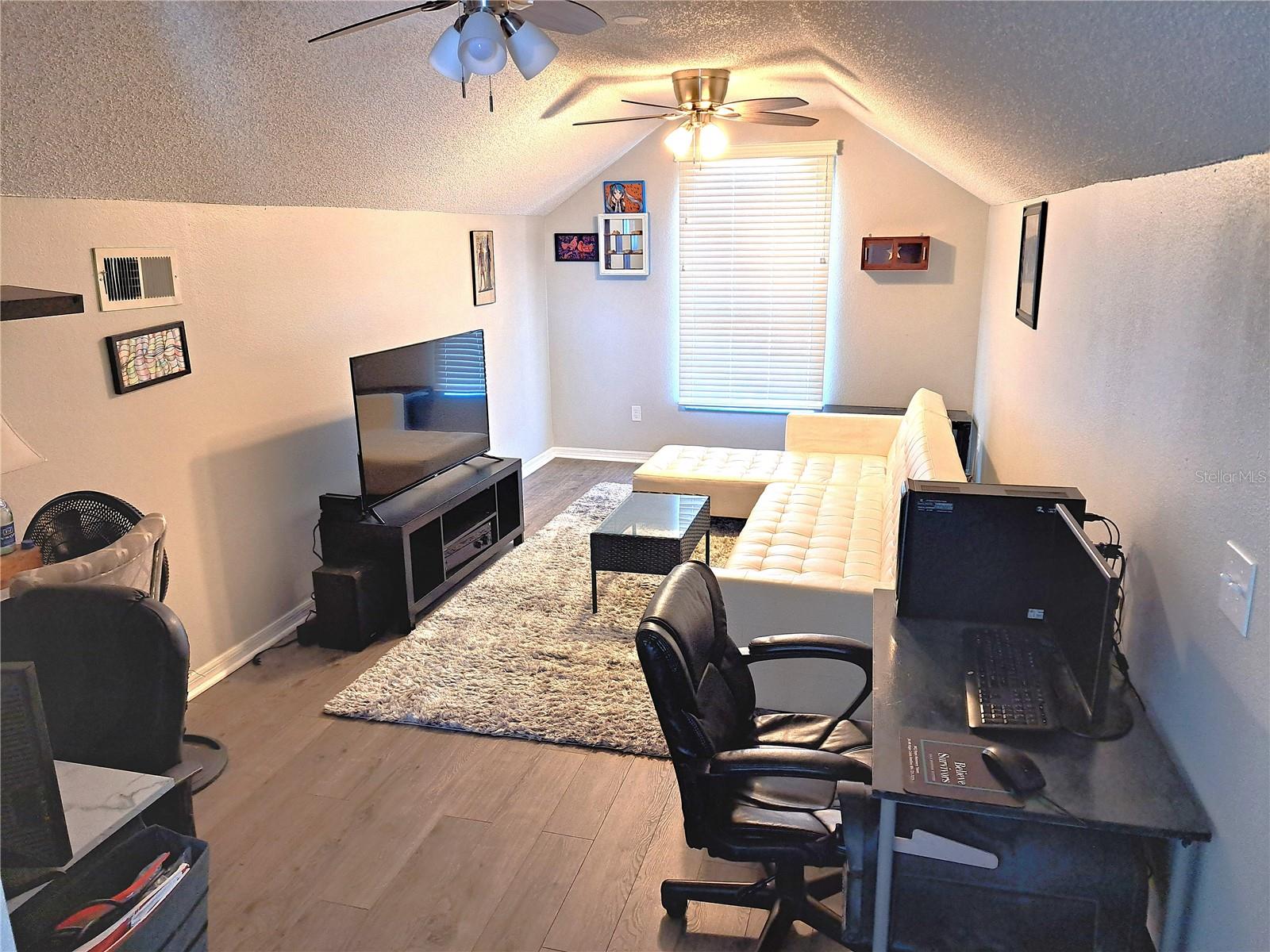 Image 22 of 37 For 10318 Crystal Point Drive