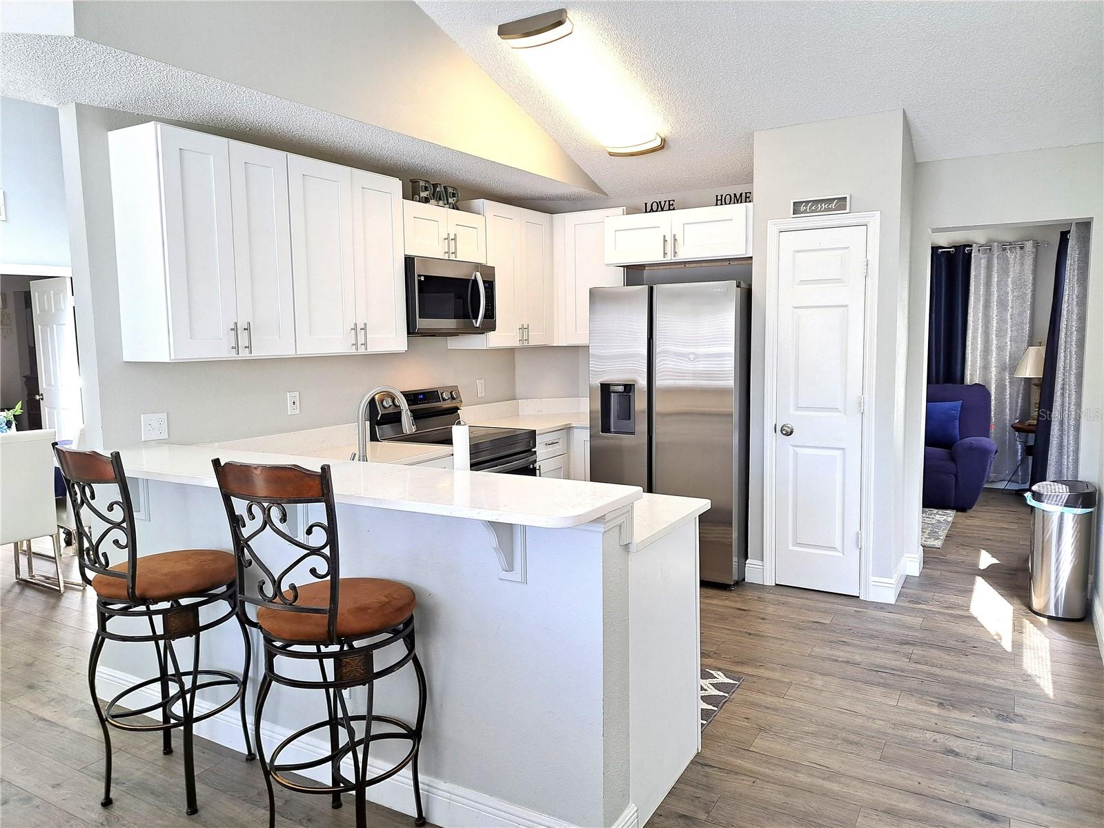 Image 7 of 37 For 10318 Crystal Point Drive