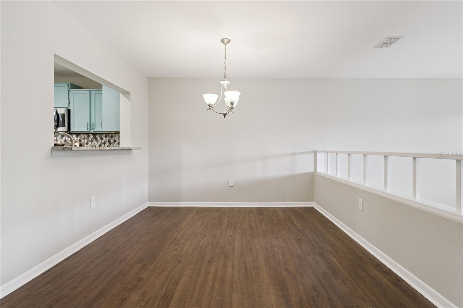 Image 13 of 51 For 683 Post Oak Circle 117