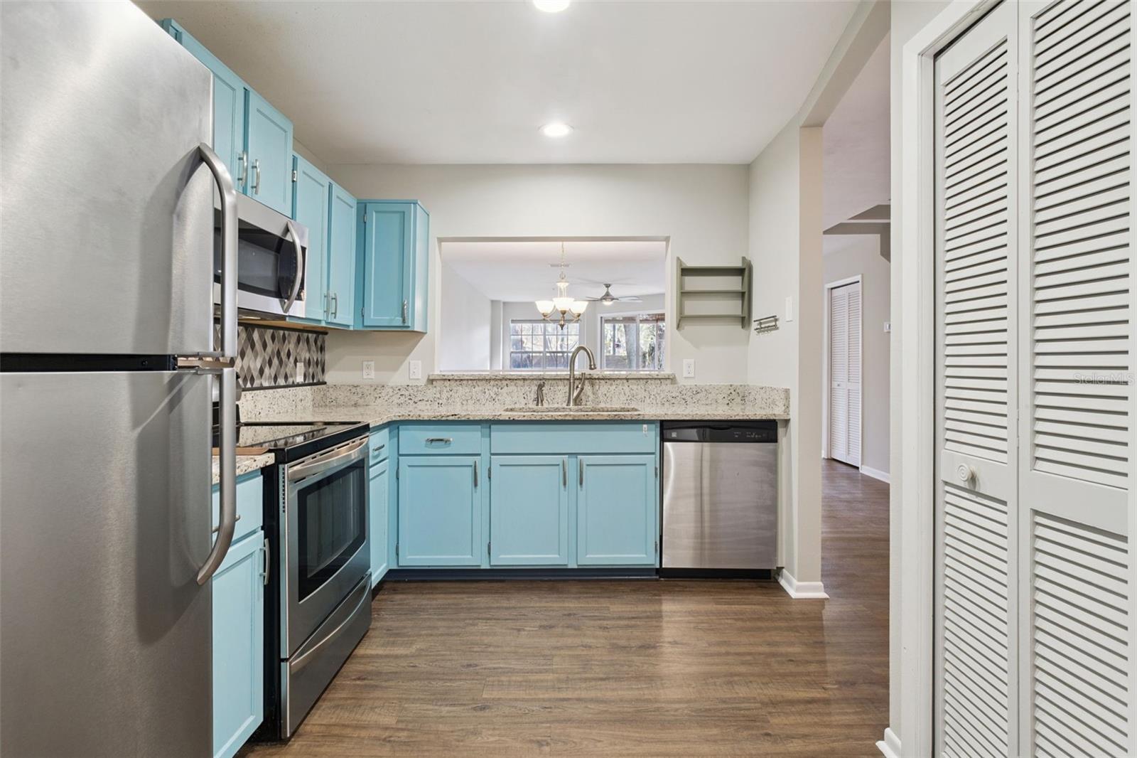 Image 15 of 51 For 683 Post Oak Circle 117