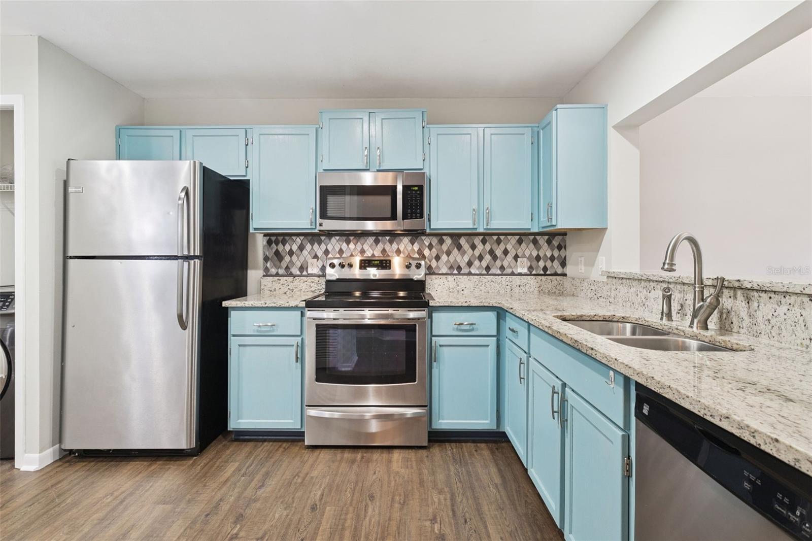 Image 17 of 51 For 683 Post Oak Circle 117