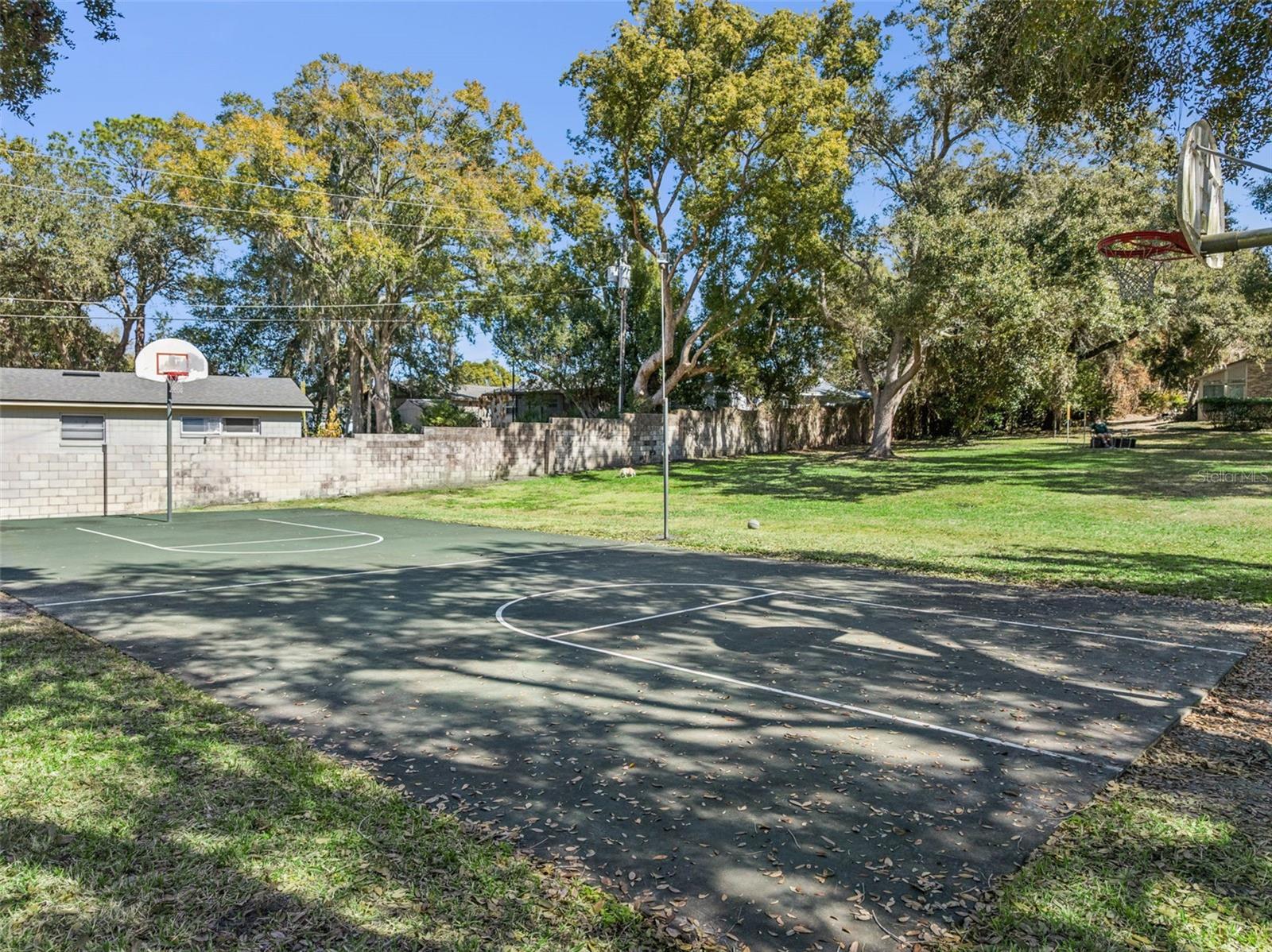 Image 39 of 51 For 683 Post Oak Circle 117