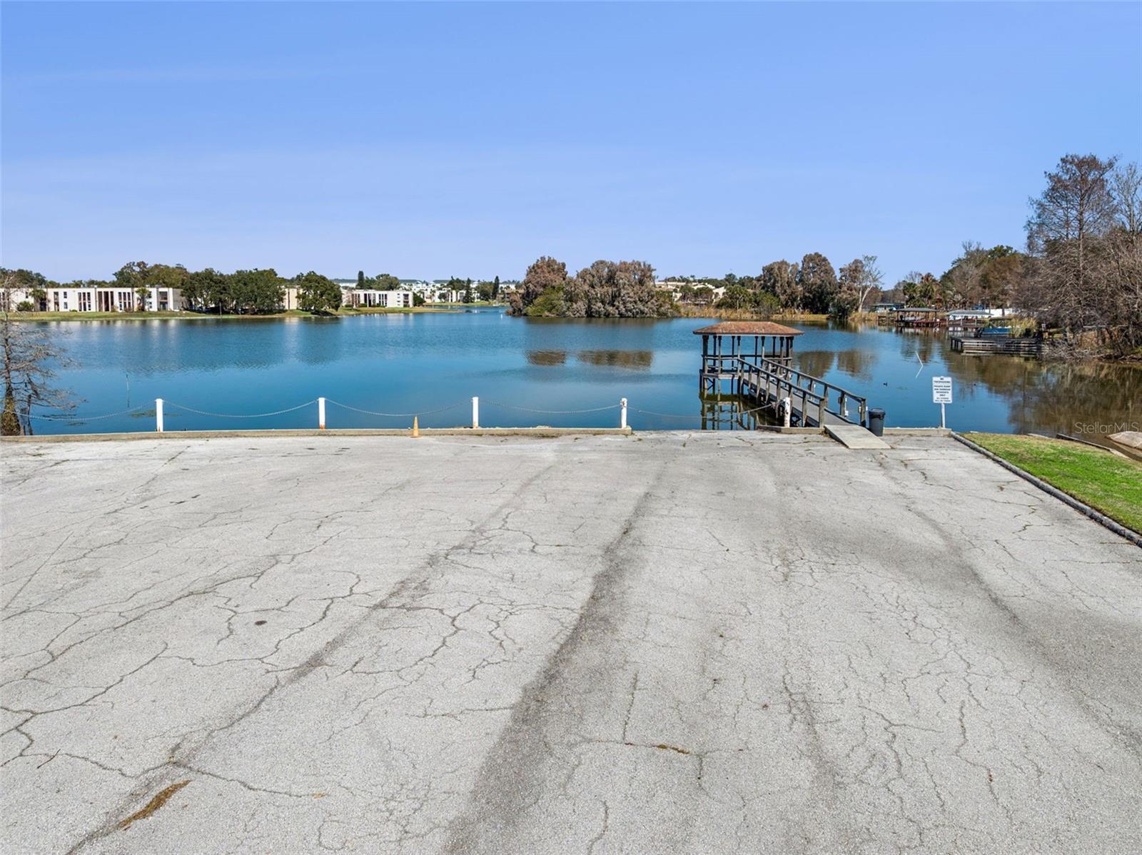 Image 43 of 51 For 683 Post Oak Circle 117