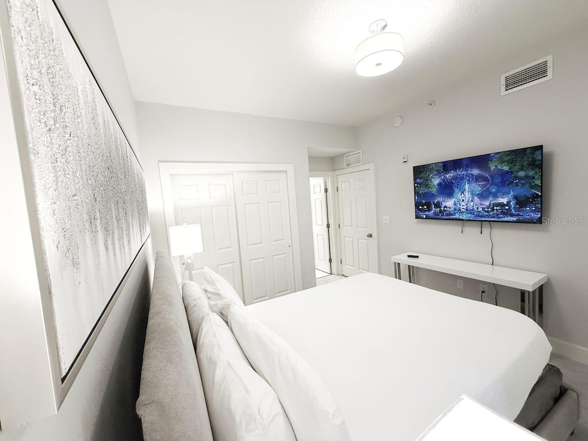 Image 8 of 17 For 8762 Worldquest Boulevard 6205