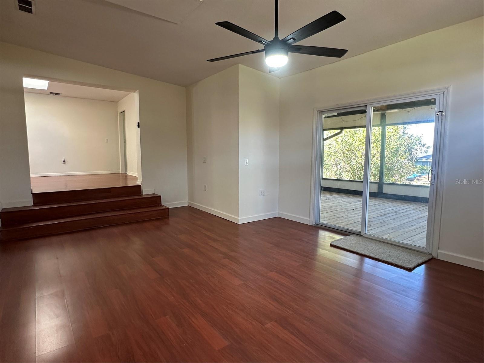 Image 13 of 32 For 627 Prairie Lane