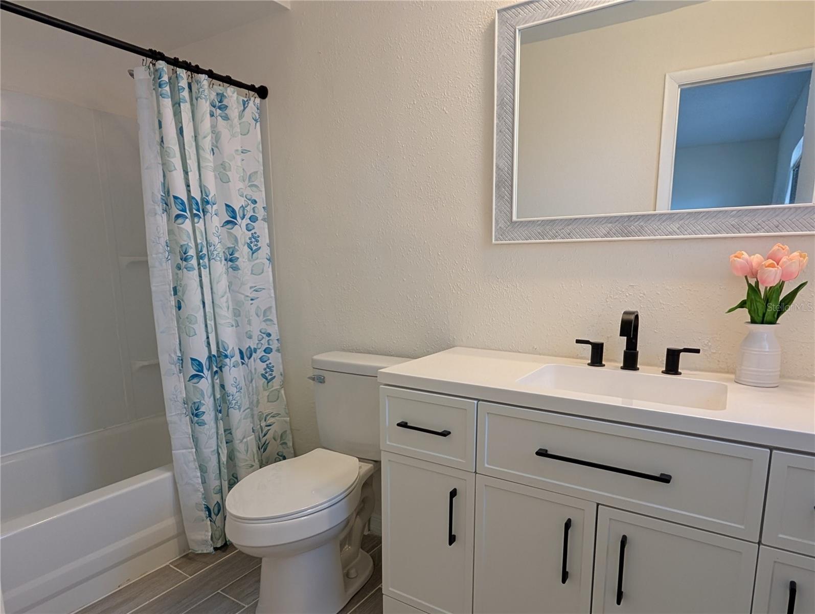 Image 18 of 32 For 627 Prairie Lane