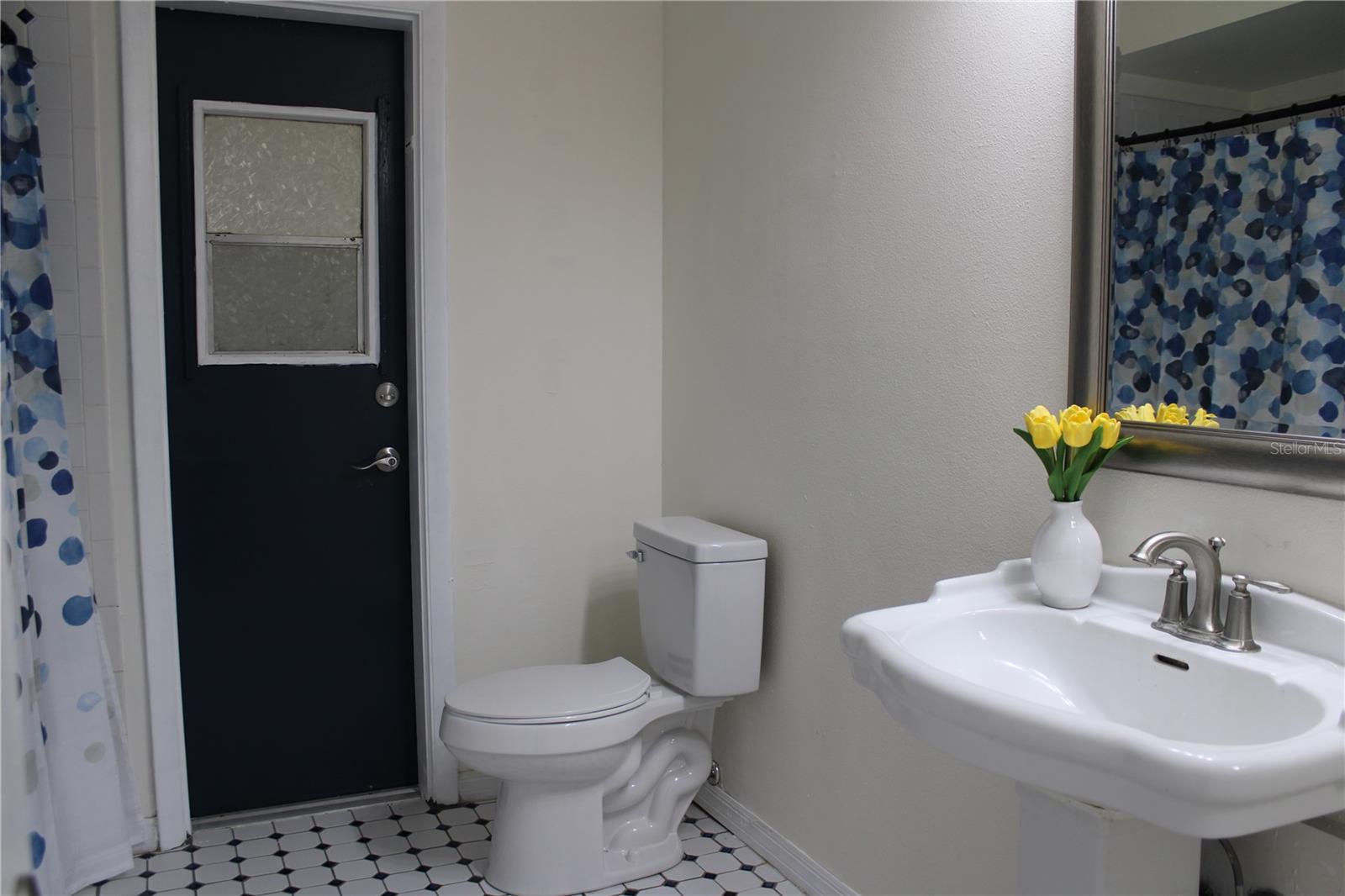 Image 24 of 32 For 627 Prairie Lane