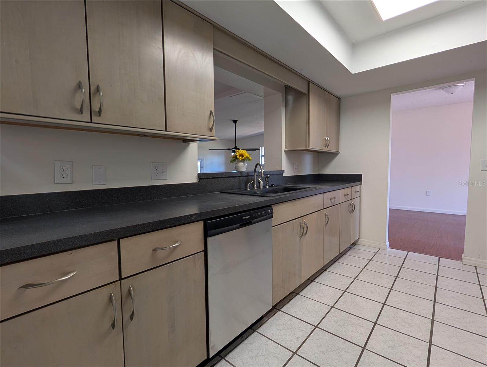 Image 9 of 32 For 627 Prairie Lane