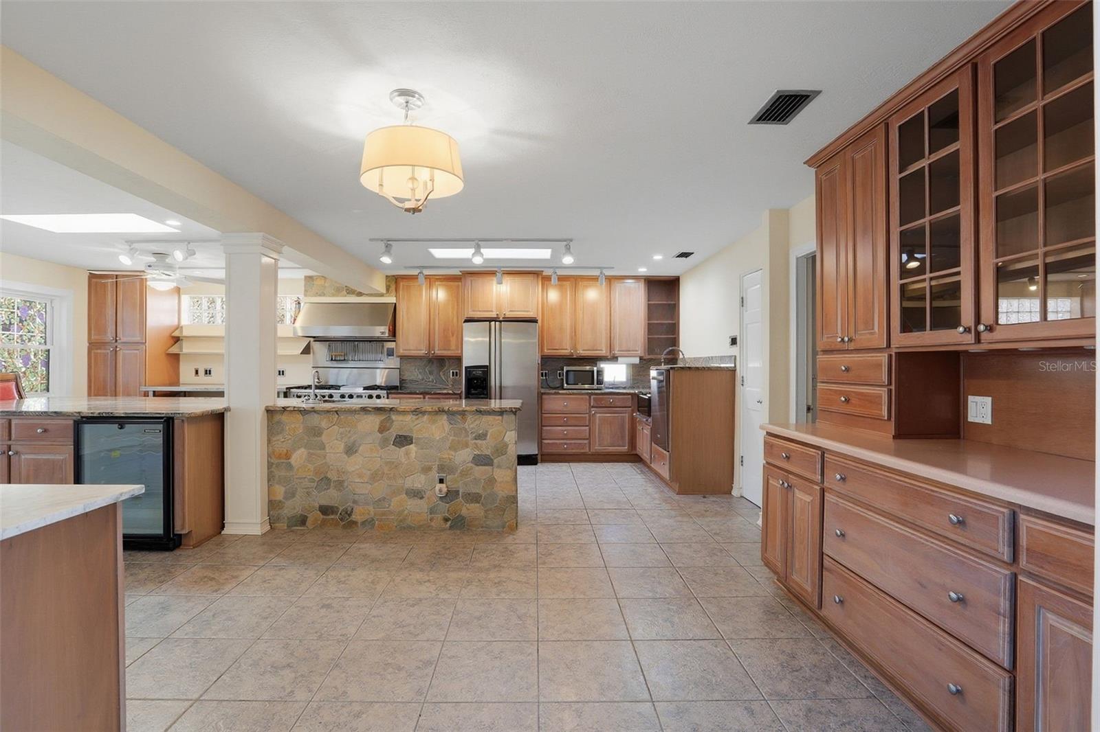 Image 7 of 49 For 88 Cindy Lane