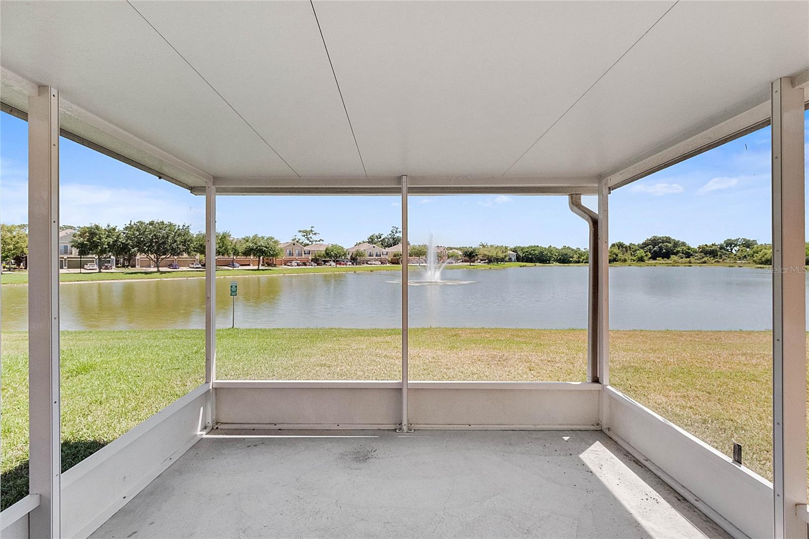 Image 12 of 37 For 1646 Scarlet Oak Loop 58c