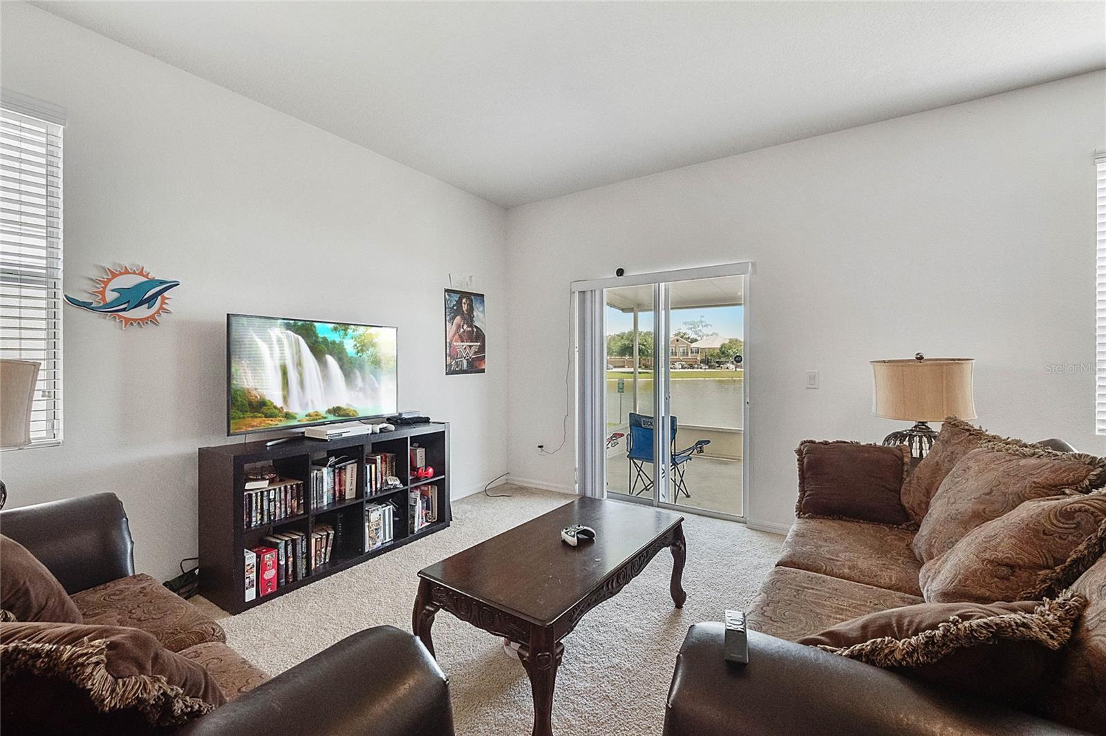 Image 16 of 37 For 1646 Scarlet Oak Loop 58c