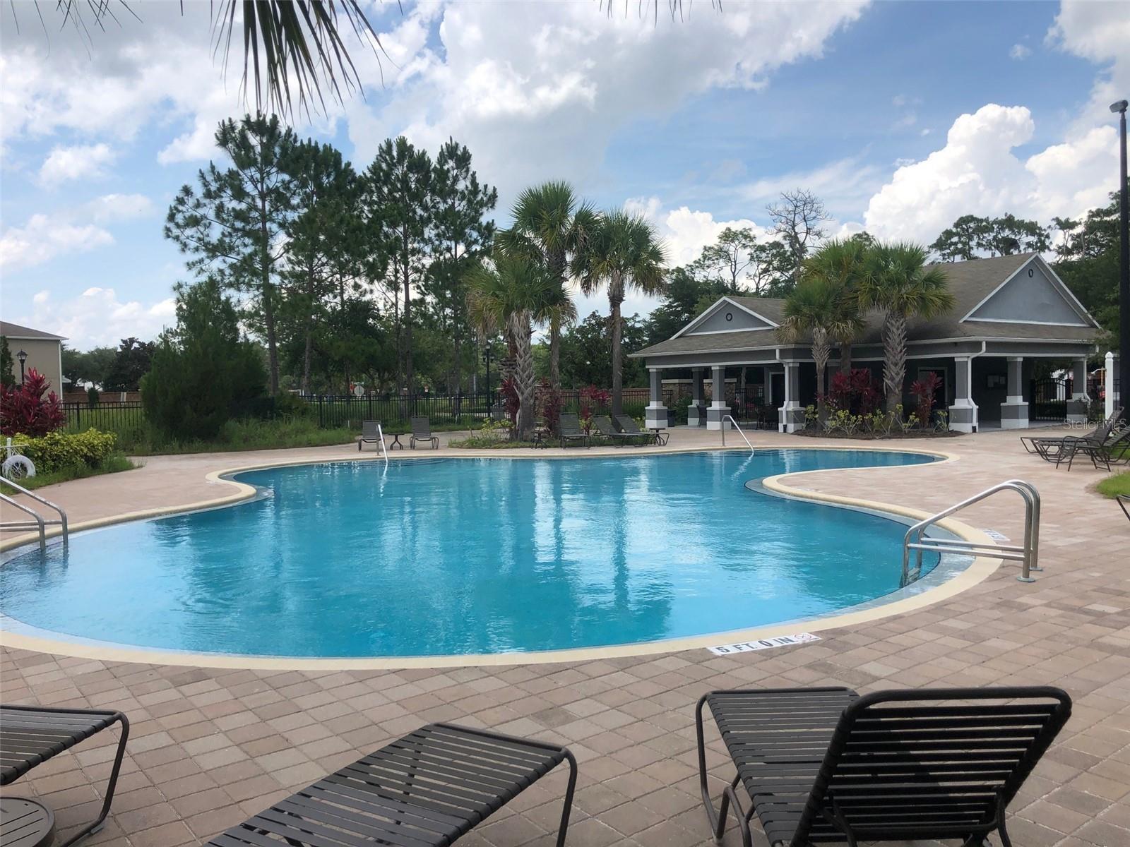 Image 32 of 37 For 1646 Scarlet Oak Loop 58c