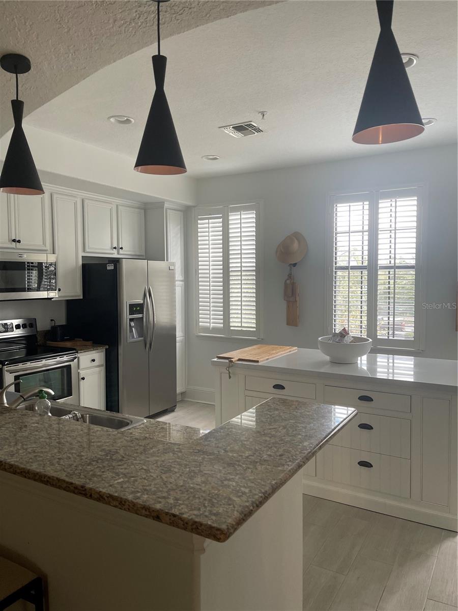 Image 10 of 65 For 1631 Lakemont Avenue