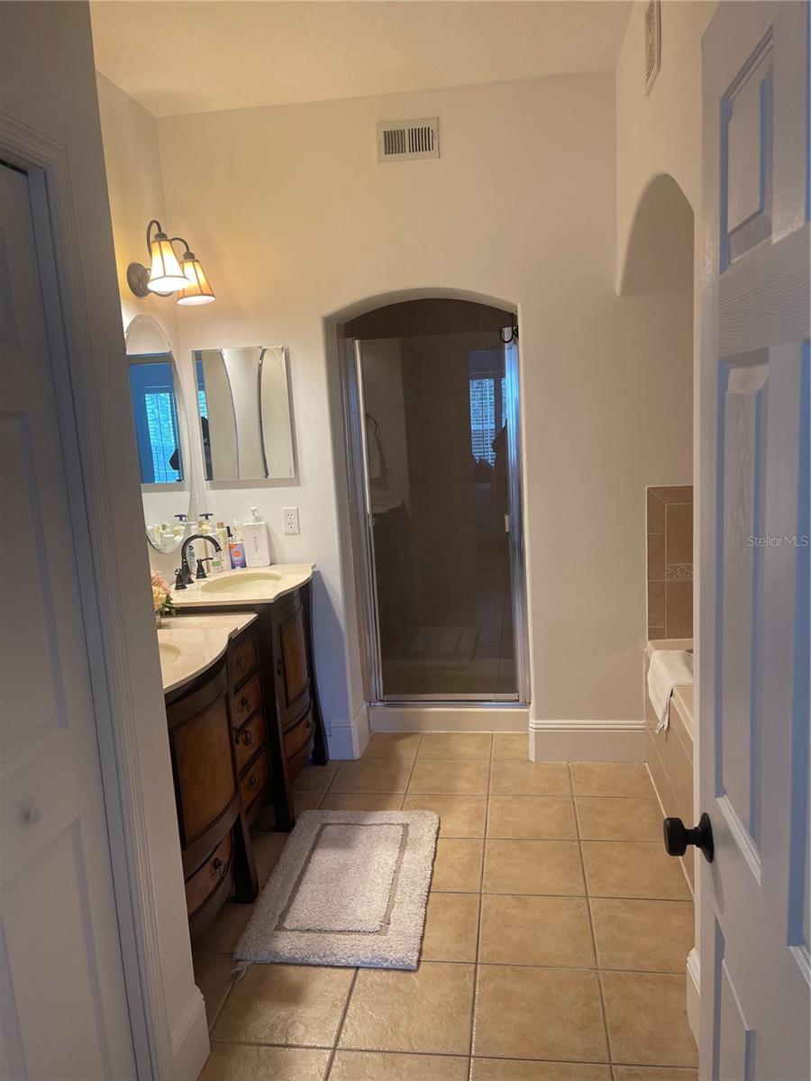 Image 16 of 65 For 1631 Lakemont Avenue