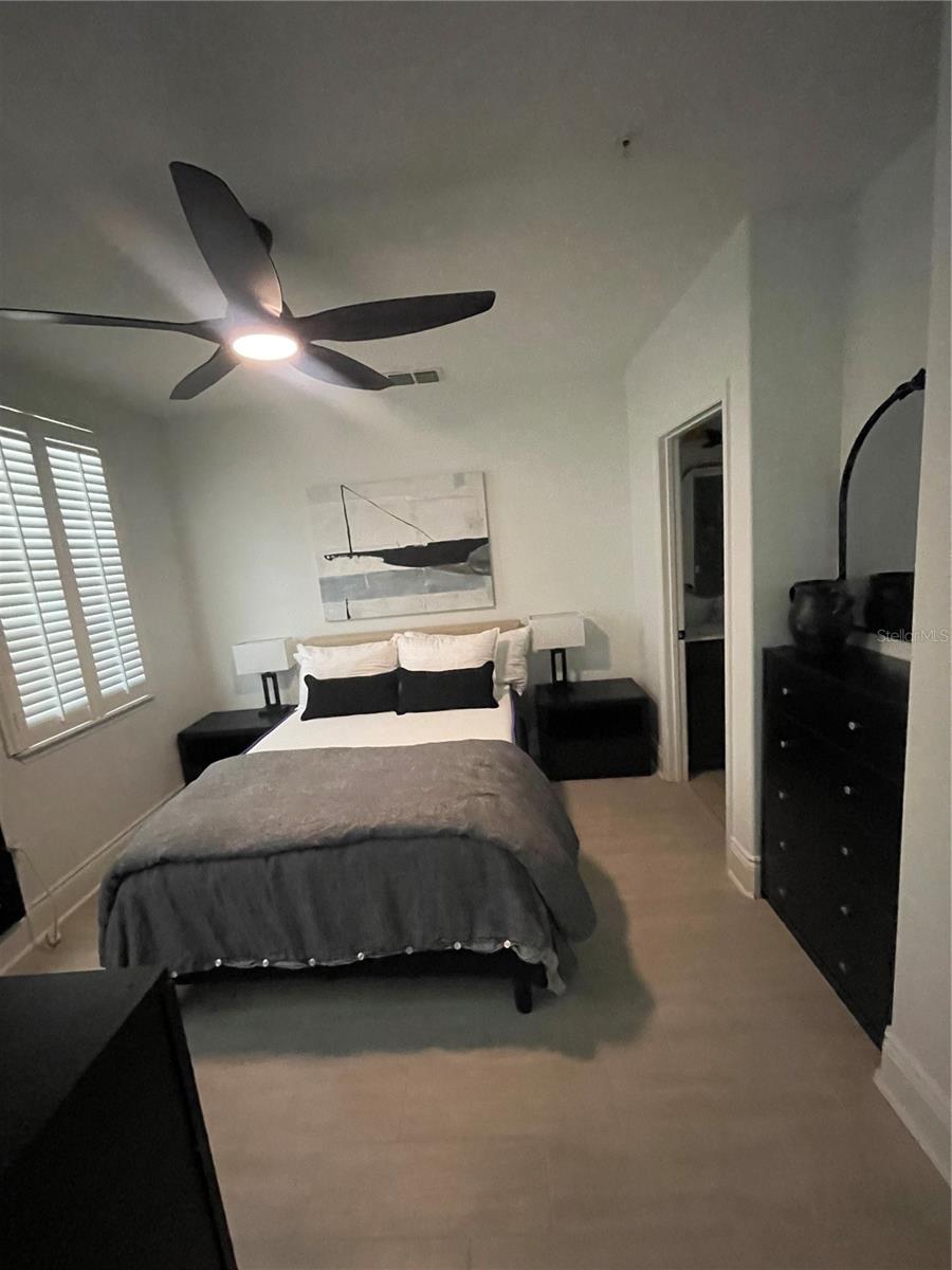 Image 24 of 65 For 1631 Lakemont Avenue