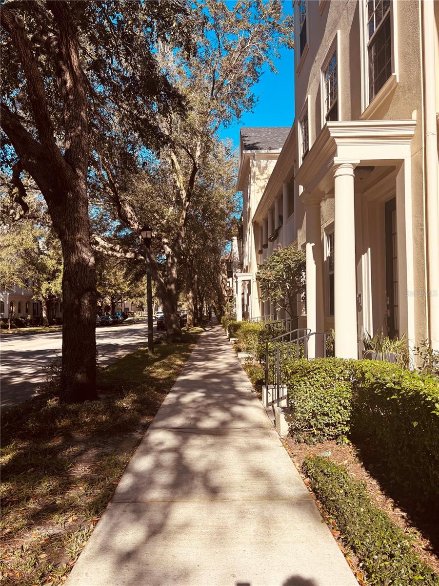 Image 4 of 65 For 1631 Lakemont Avenue