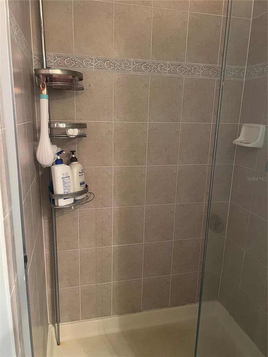 Image 54 of 65 For 1631 Lakemont Avenue