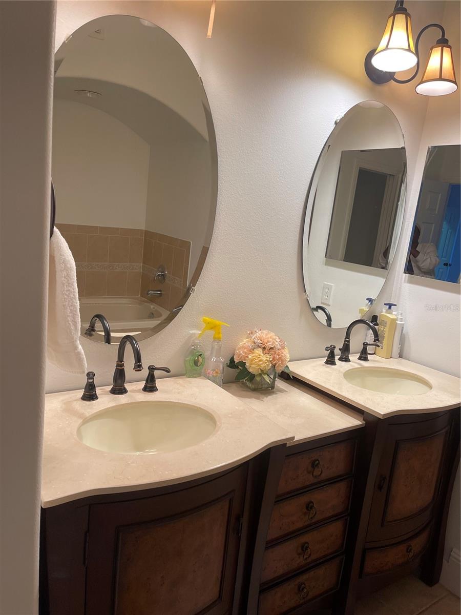 Image 9 of 65 For 1631 Lakemont Avenue