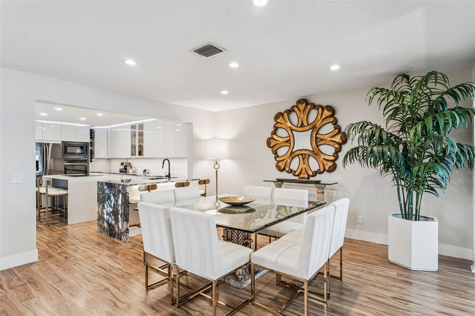 Image 14 of 48 For 7433 Somerset Shores Court