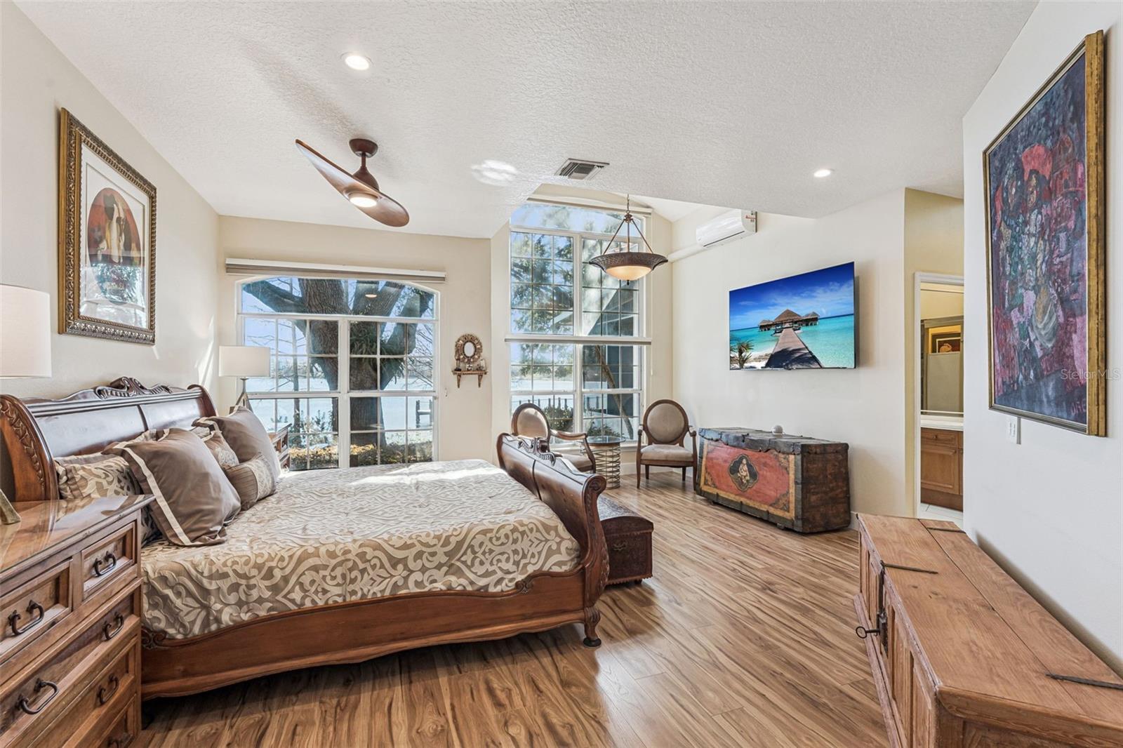 Image 17 of 48 For 7433 Somerset Shores Court