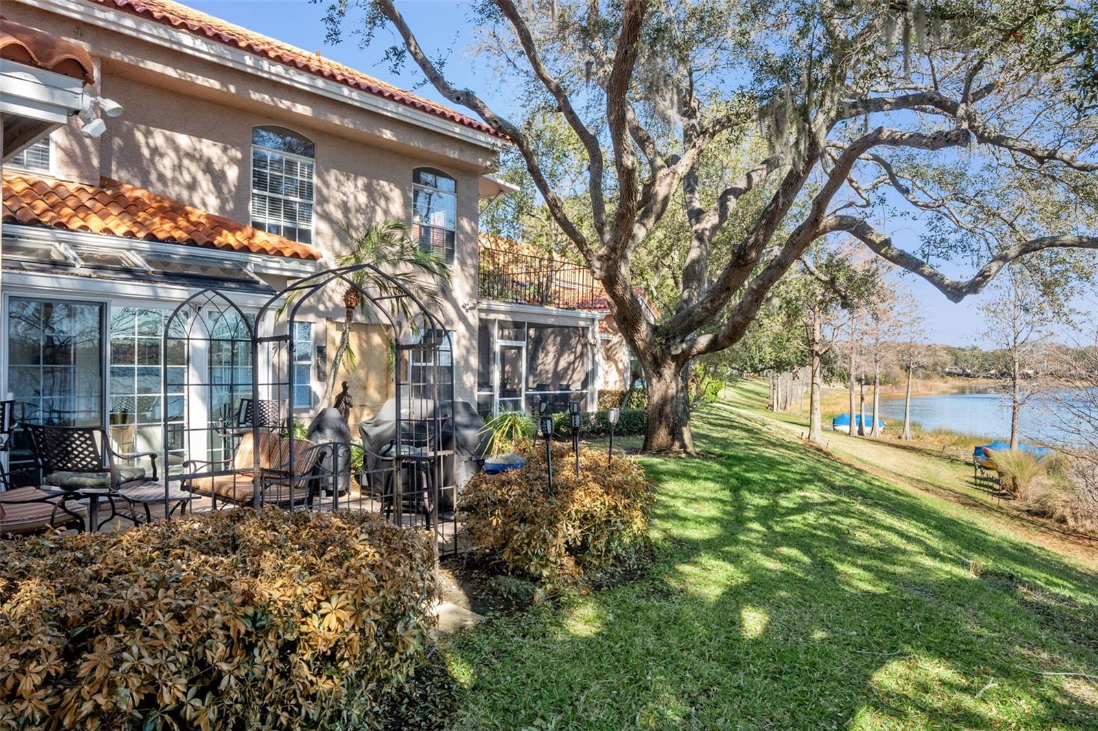 Image 37 of 48 For 7433 Somerset Shores Court