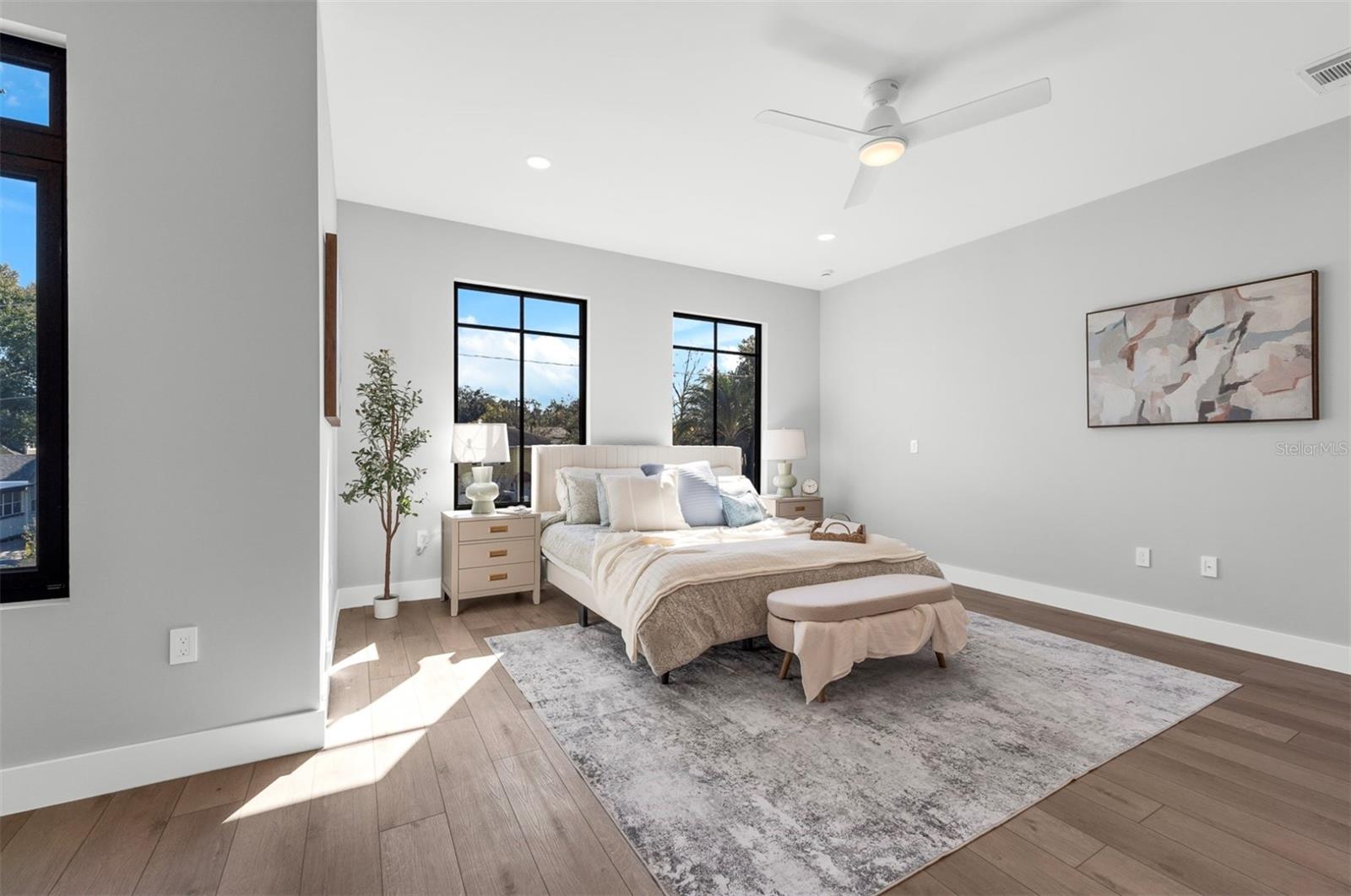 Image 32 of 50 For 529 Princeton Street