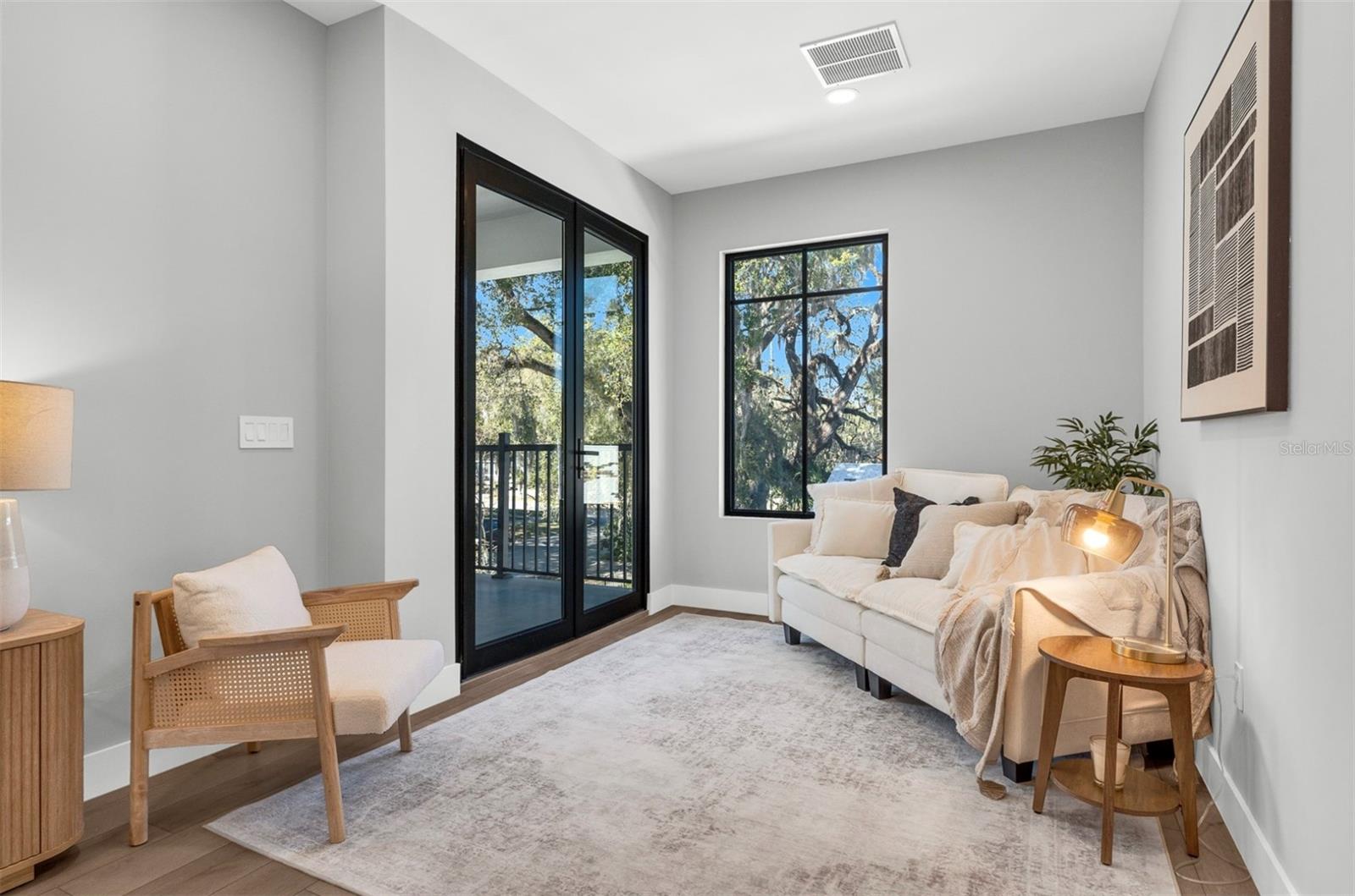 Image 47 of 50 For 529 Princeton Street