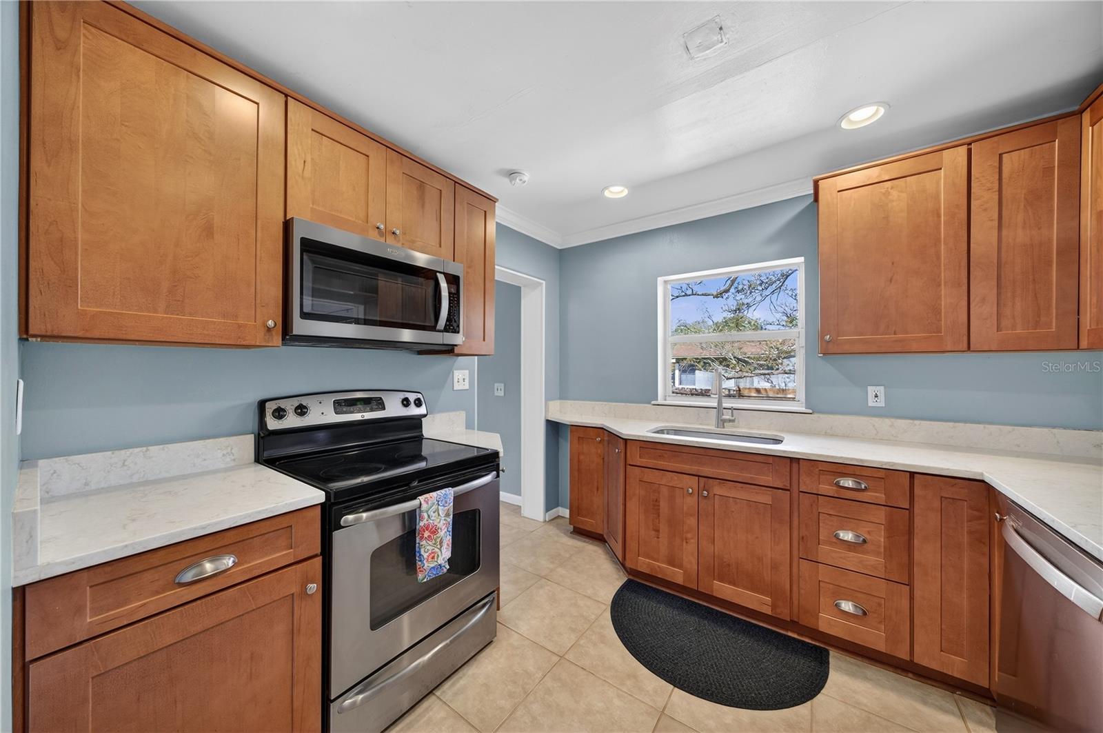 Image 18 of 37 For 3109 Harrison Avenue