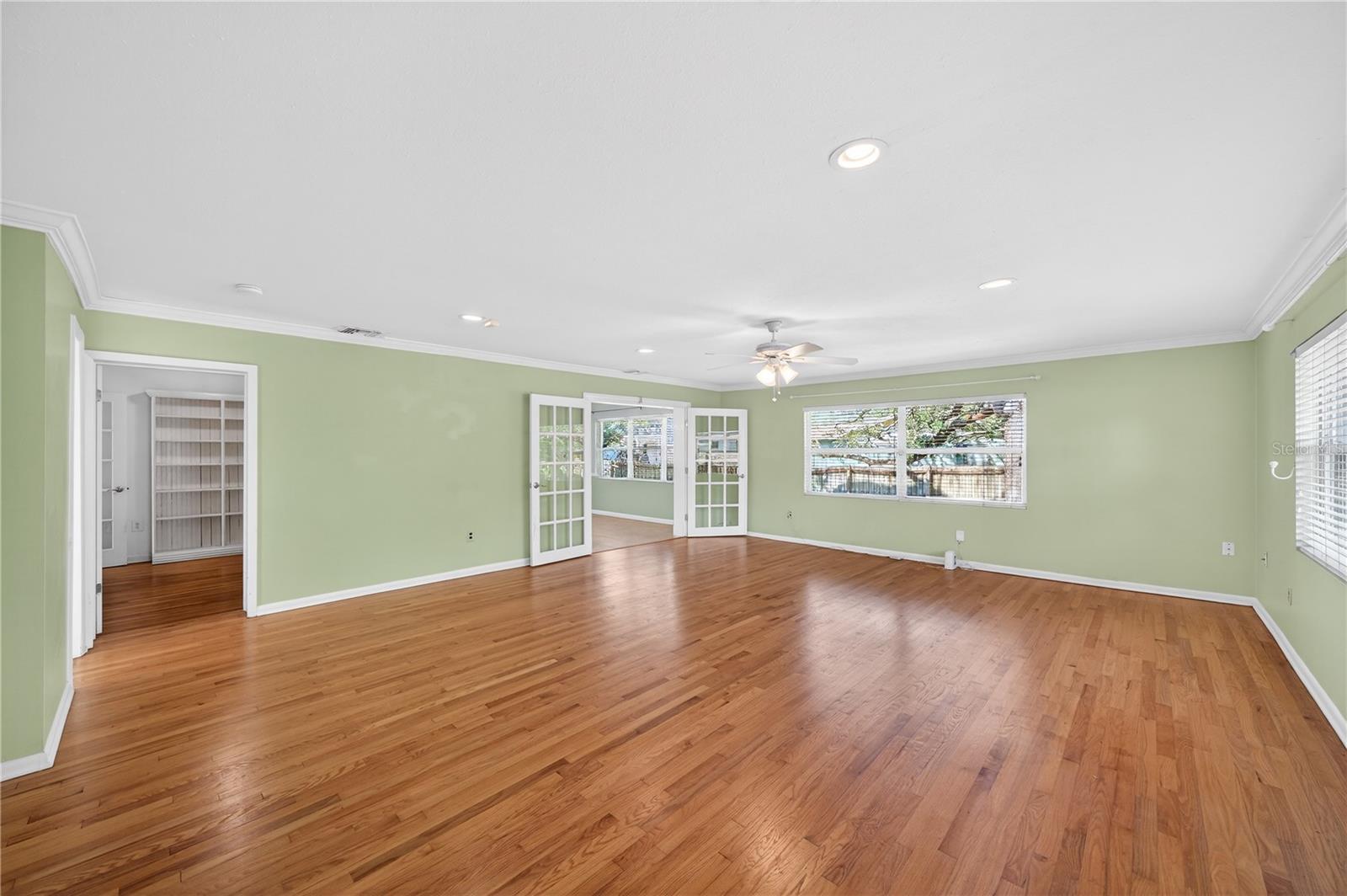 Image 26 of 37 For 3109 Harrison Avenue