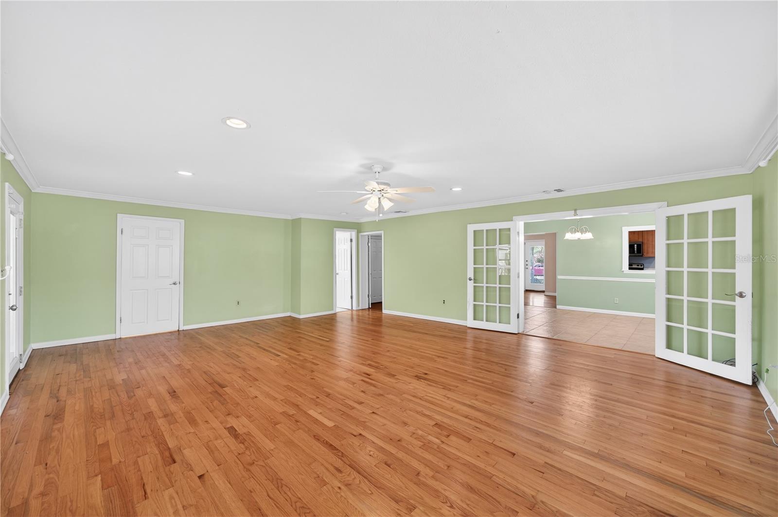 Image 27 of 37 For 3109 Harrison Avenue