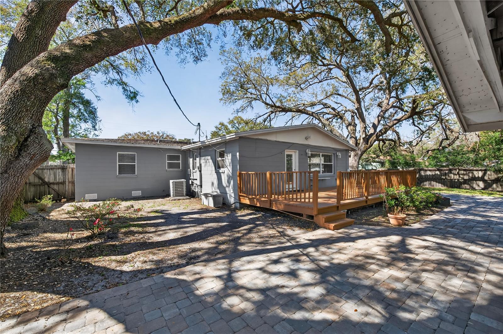 Image 31 of 37 For 3109 Harrison Avenue