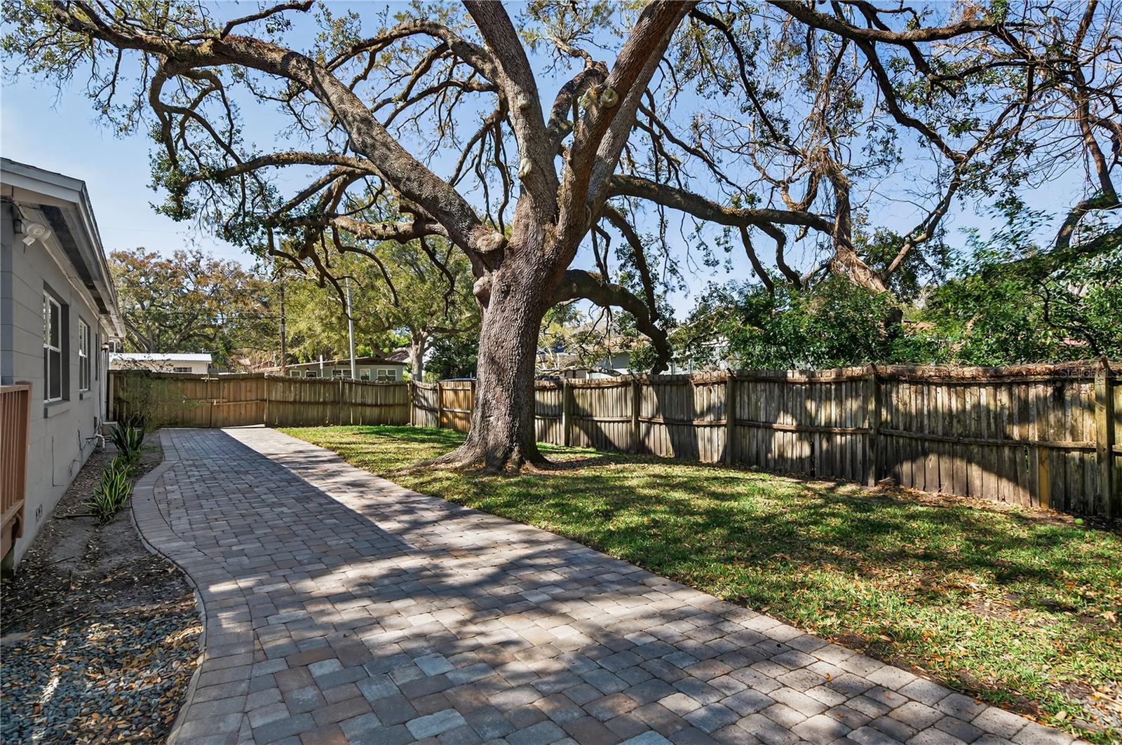 Image 35 of 37 For 3109 Harrison Avenue