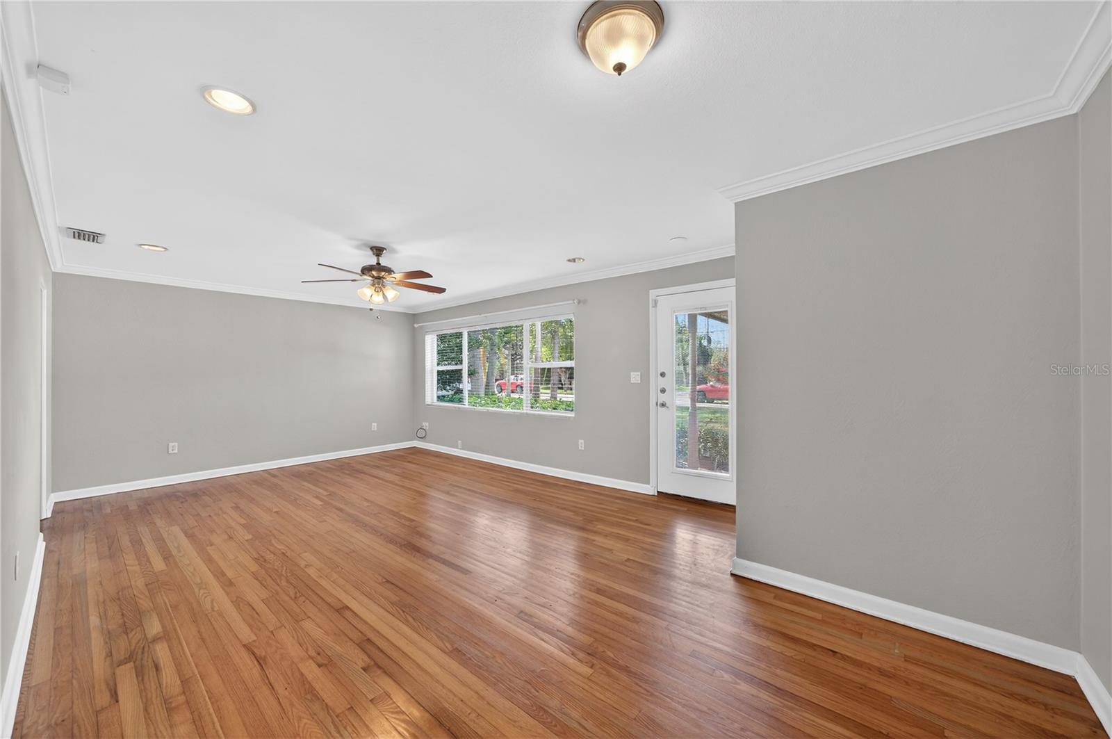 Image 6 of 37 For 3109 Harrison Avenue