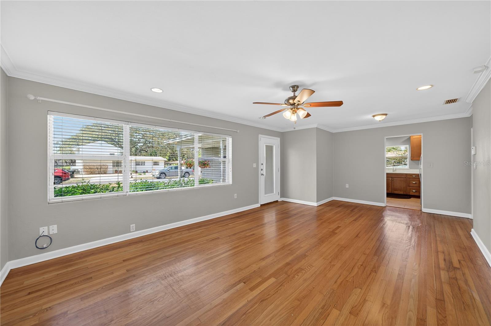 Image 7 of 37 For 3109 Harrison Avenue